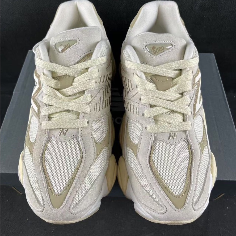 New Balance 9060 Sea Salt Brown